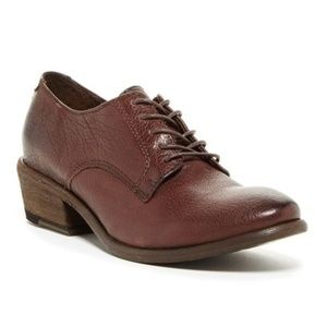 NWOT Frye Oxford
